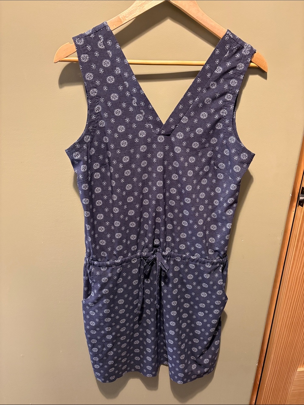 Toad&Co Navy Blue Floral V‑Neck Drawstring Livy Dress